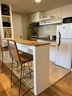 Alojamiento en el centro con vista parcial al lago y con cochera